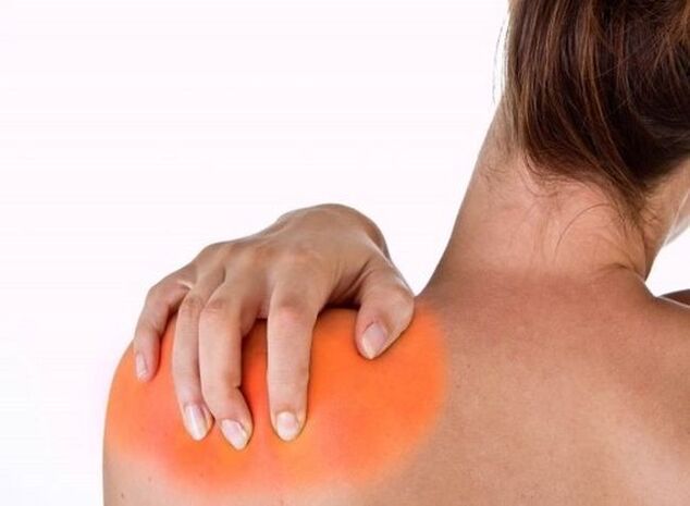 Cauzele de dureri de spate sub omoplatul stang